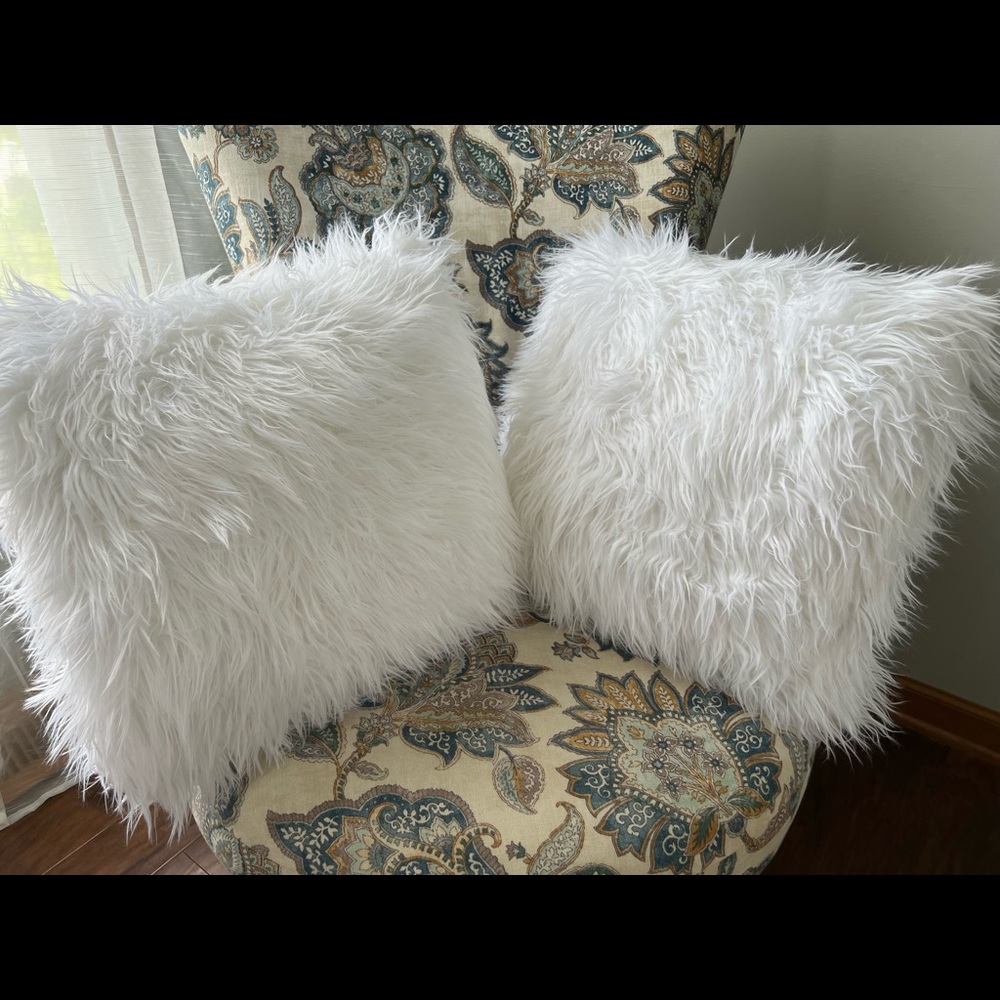 **NEW** White Faux Fur Accent Pillow